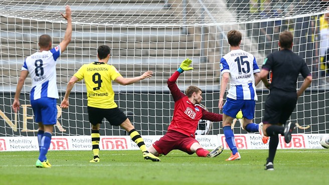 لواندوفسکی|لحظه باز سدن دروازه رتا توسط لوادنسکی