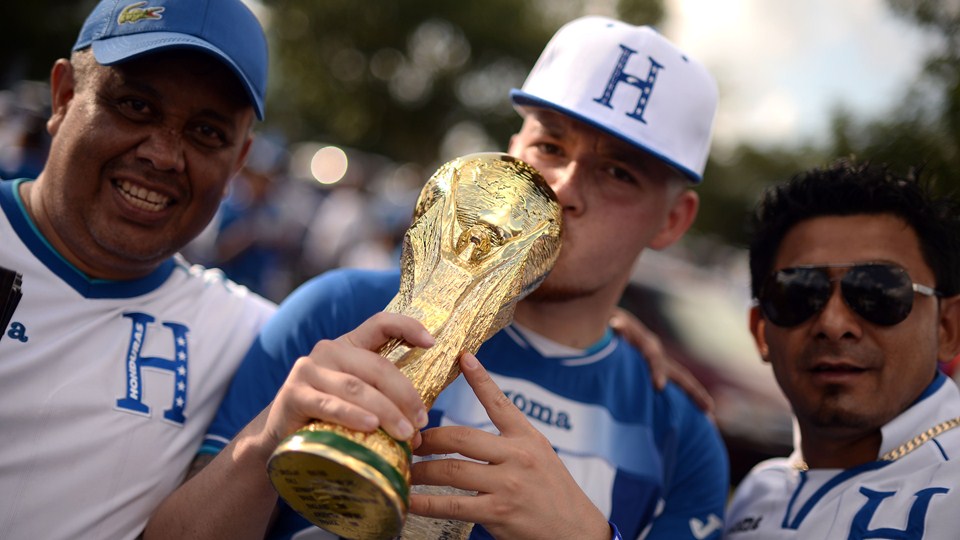 جام جهانی برزیل ۲۰۱۴|مردم از ملیت های مختلف در تب و تاب جام جهانی