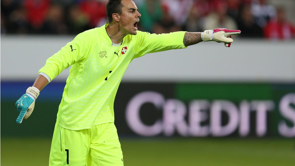 ديگو بناگلیو|عکس العمل دروازه بان سوئیس در بازی مقابل پرو.