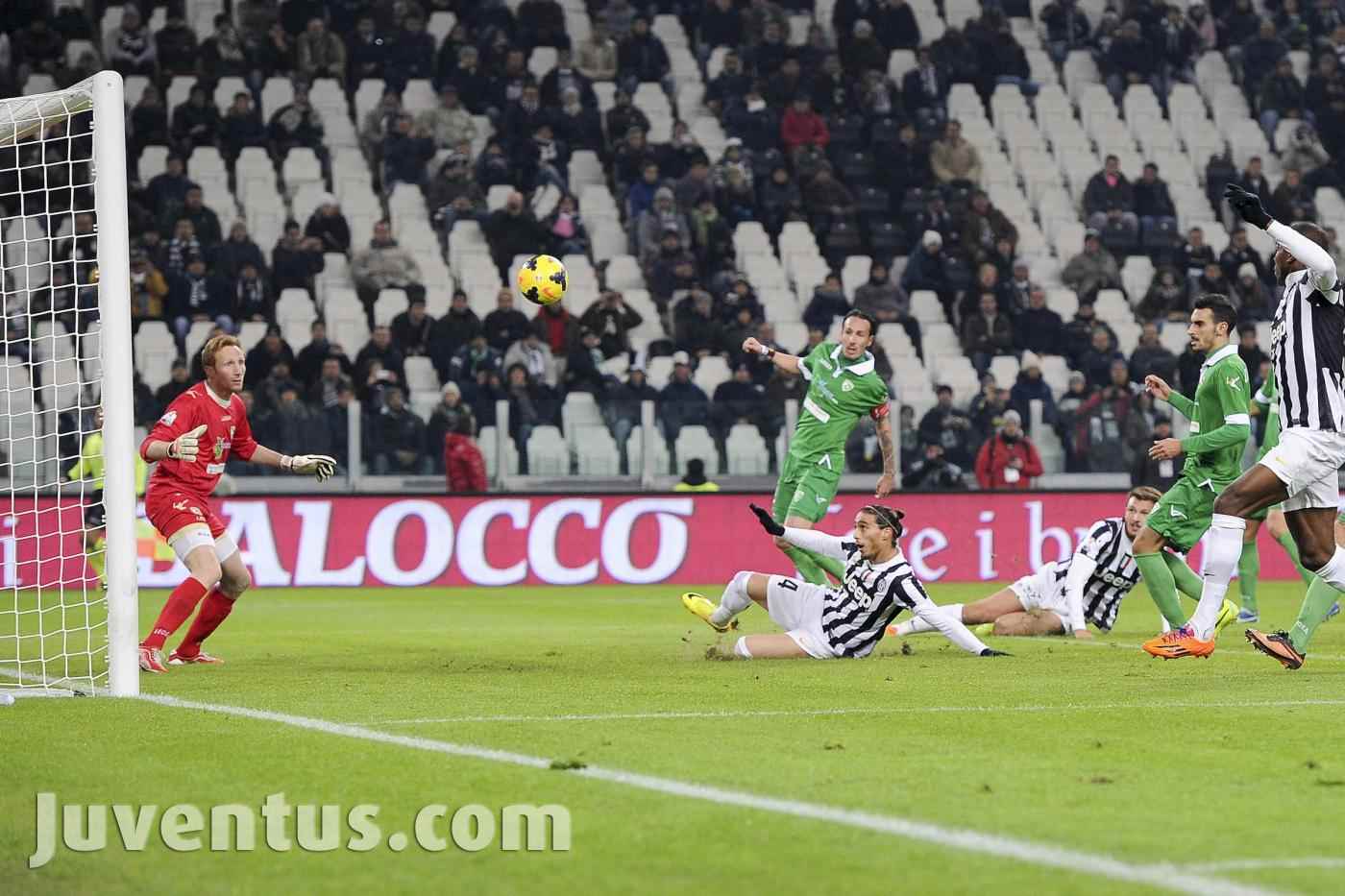 یوونتوس ۳-۰ اولینو / جام حذفی|یوونتوس ۳-۰ اولینو / جام حذفی