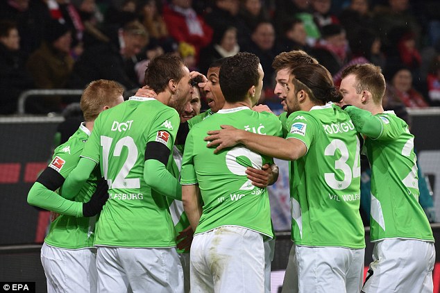 شادی بازیکنان وولفسبورگ|وولفسبورگ 4 - 1 بایرن مونیخ