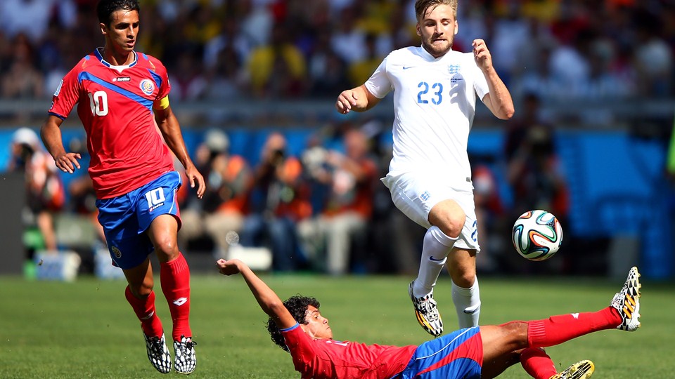 یِلستین تِژیدا - لوک شاو|درگیری میان دو بازیکن لوک شاو ، بازیکن تیم ملی انگلستان و تجدا.