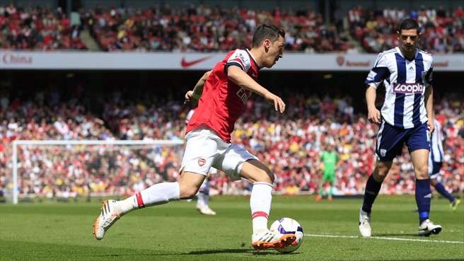 ˣمسوت اوزیل|1کی از استارت های سرعتی اوزیل در این دیدار