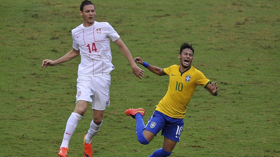 نیمار - ماتیچ|خطای شدید بازیکن صربستان ماتیچ ، روی پای نیمار برزیلی