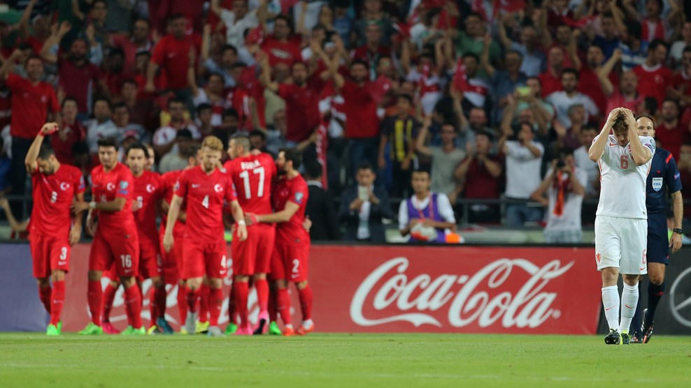 شادی بازیکنان ترکیه|ترکیه 3 - 0 هلند / مقدماتی یورو 2016