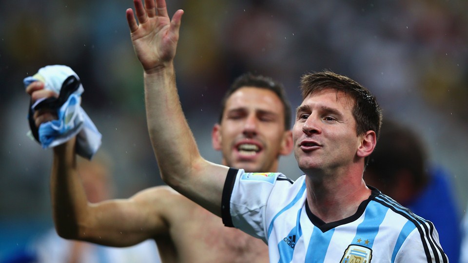 لیونل مسی|شادمانی لیونل مسی بعد از پیروزی در ضربات پنالتی و صعود به فینال جام جهانی.