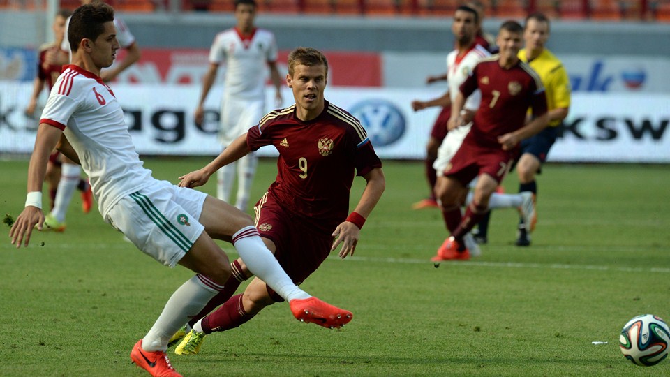 أليكساندر كوكورين|تلاش بازیکنان روسیه در این دیدار برای بسته نگه داشتن دروازه خود و پرس از جلو.