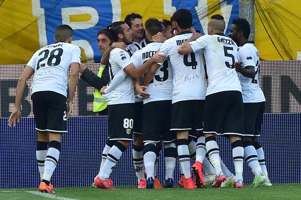 شادی بازیکنان پارما|پارما 1 - 0 یوونتوس / سری آ