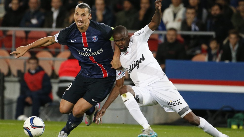 زلاتان ایبراهیموویچ|پاریس سن ژرمن 3 - 0 گوینگام / لوشامپیونه