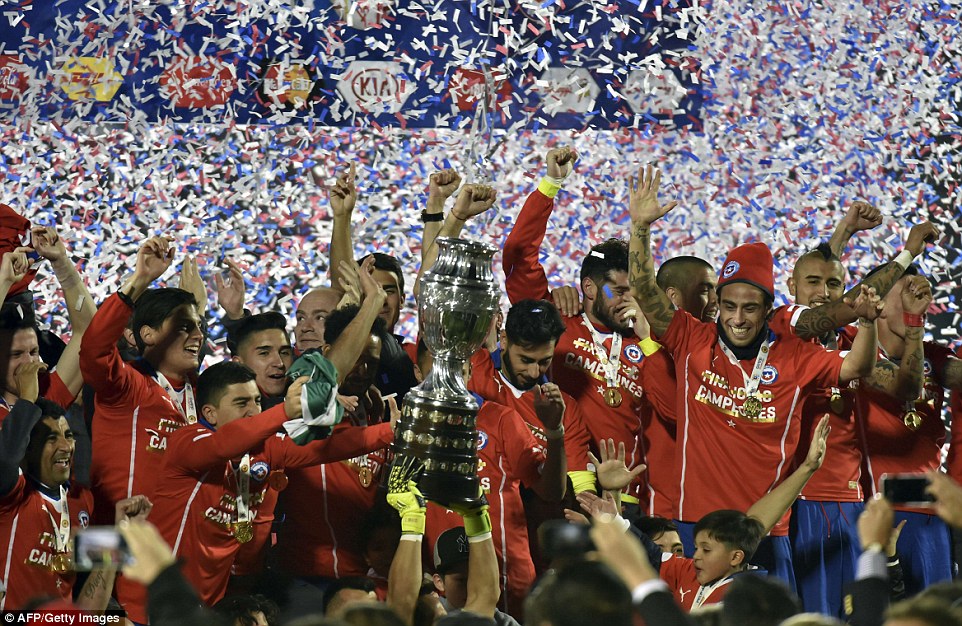 جشن قهرمانی شیلی|شیلی 0 (3) - (1) 0 آرژانتین / فینال کوپا آمریکا