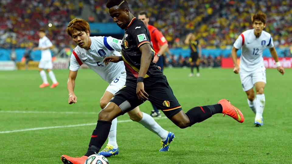 دایوُک اوریجای|کنترل توسط بازیکن بلژیک ، دایوُک اوریجای در مقابل کیم یونگ جئون.