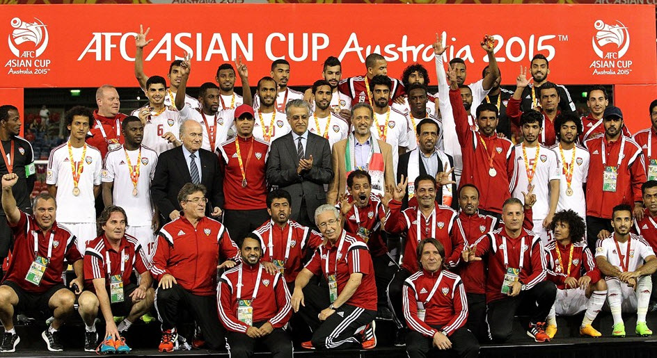 عکس یادگاری اماراتی ها با مدال برنر|عراق 2 - 3 امارات / جام ملت های آسیا 2015
