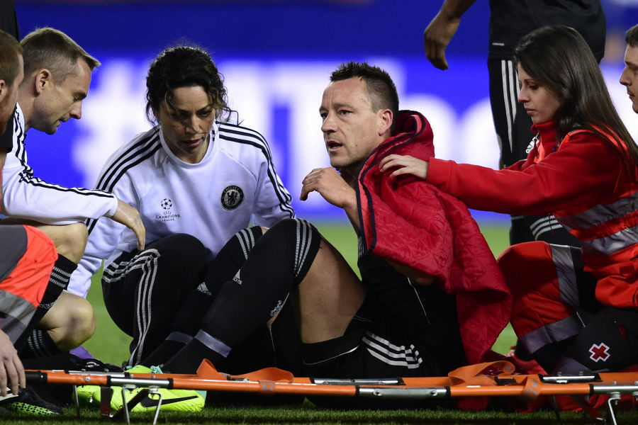 جان تری|بدترین صحنه این بازی برای هوادارن چلسی مصدومیت کاپیتان تری و خارج شدن او از بازی بود