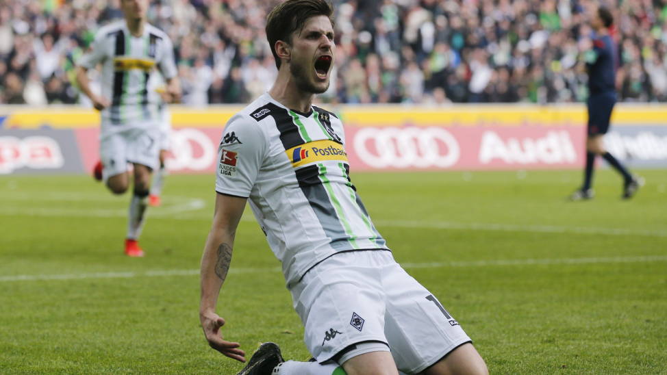 شادی بازیکن مونشنگلادباخ|مونشن گلادباخ 3 - 1 بوروسيا دورتموند / بوندسلیگا