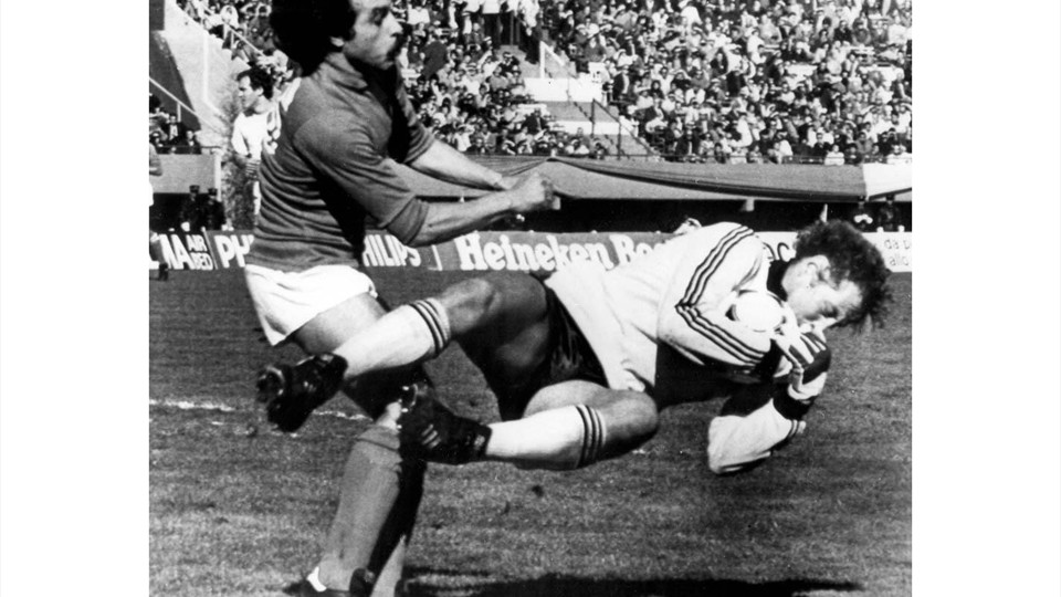 جان جهانی 1978|جام جهانی 1978 آرژانتین، هلند 2 – ایتالیا 1، دروازه بان پیت اشریجورس (هلند) و فرانکو کائوسیو (ایتالیا)