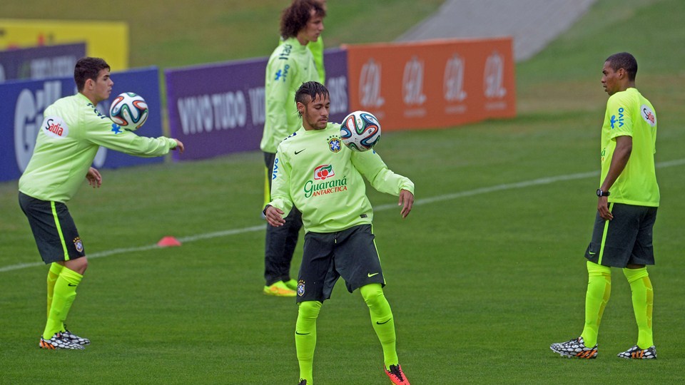 اوسکار - نیمار|تمرین تیم ملی برزیل