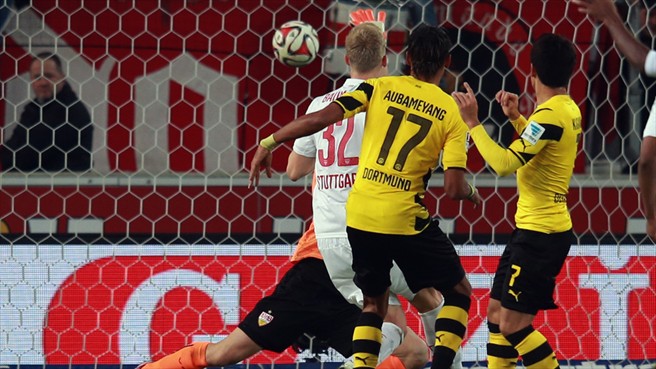 پیر امریک اوباميانگ|اشتوتگارت 2 - 3 بوروسيا دورتموند / بوندسلیگا