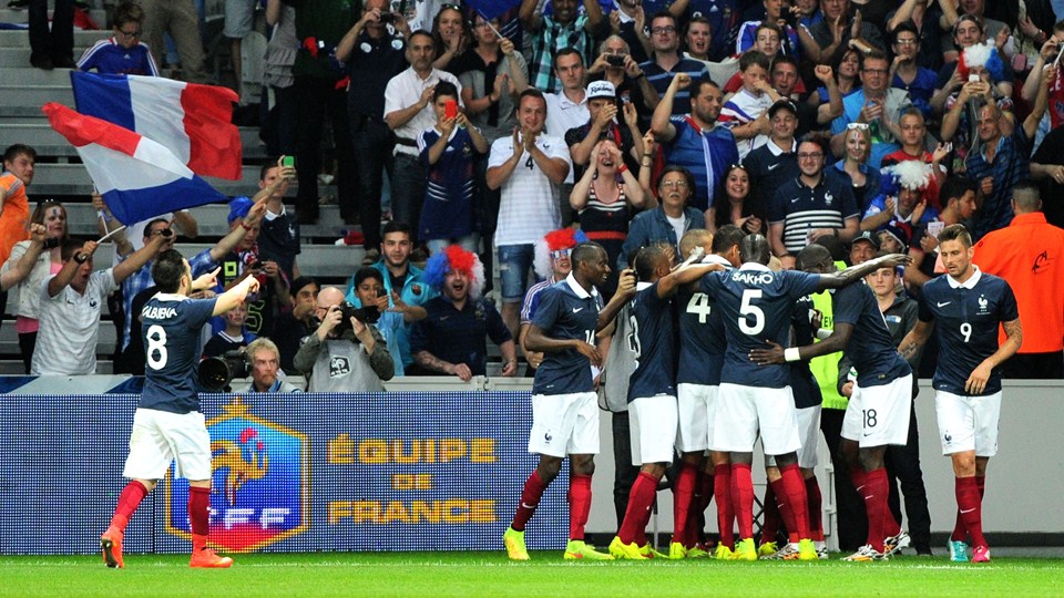 فرانسه|جشن بازیکنان تیم ملی فرانسه بعد از باز کردن دروازه حریفشان جاماییکا.