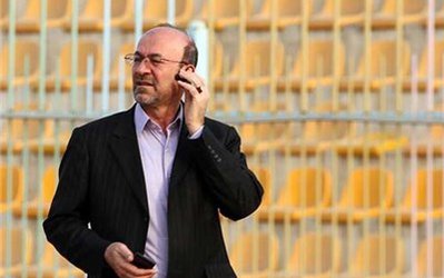 نظری: هواداران فکر می‌کنند اگر «فلان» مربی به نفت می‌آمد می‌توانست «شق‌القمر» کند