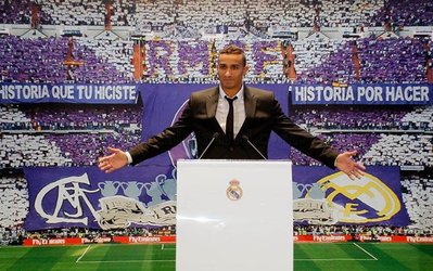 فریاد «دخئا، دخئا» در مراسم معارفه دانیلو در برنابئو