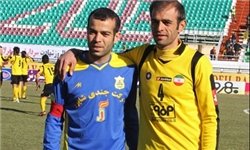 لیگ برتر | حاشیه سپاهان - ملوان / تشویق محرم نویدکیا علیه برادرش!