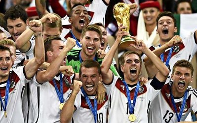 سوژه روز | آلمانی‌ها کاپ جام جهانی را شکستند!