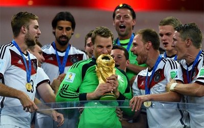 نویر: لبخند قهرمانی به این زودی از روی لبانمان محو نخواهد شد