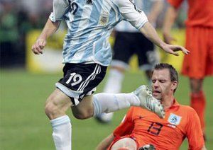 لیونل مسی|تصاویر بهترین بازیکن جهان و اسطوره باشگاه بارسلونا