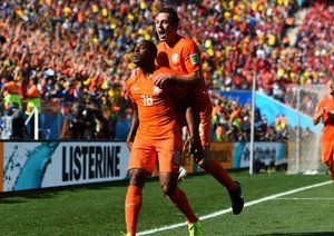 لروری فر|هلند 2-0 شیلی /مرحله گروهی جام جهانی