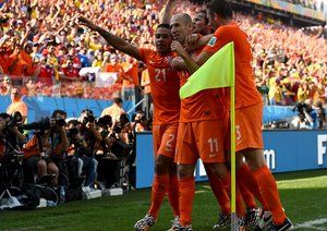 ممفیس دیپای|هلند 2-0 شیلی /مرحله گروهی جام جهانی