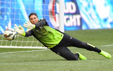 سوژه روز | دروازه‌بان خانوم آمریکایی روی جلد بازی فیفا رفت