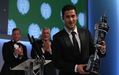 هیجان‌زدگی ادن آزار از دریافت جایزه بهترین بازیکن سال انگلیس