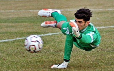 آنیتا پورحسینی | بیرانوند مجبور میشود تمدید کند یا خودش تصمیم میگیرد؟