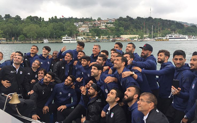 کدام بازیکن از تیم ملی فوتبال خط می‌خورد؟