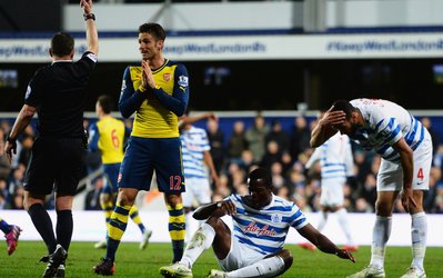 عکس روز | مصدومیت ناگوار بازیکن کوئینزپارک رنجرز در دیدار با آرسنال