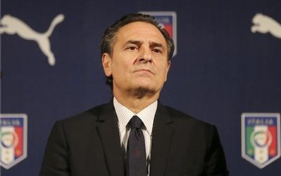 پراندلی: هیچکدام از بازیکنانم را با بازیکنان تیم ملی انگلیس عوض نمیکنم