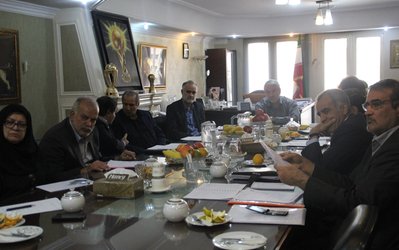 در حاشیه طولانی‌ترین نشست هیات رییسه فدراسیون فوتبال / مرگ تدریجی یک رویا