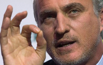 "دیوید ژینولا" از نامزدی ریاست فیفا کناره‌گیری کرد