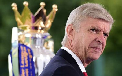 حمله ونگر به منتقدین سیاست های توپچی ها در نقل و انتقالات