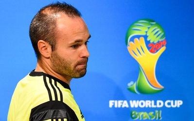 اینیستا: عذرخواهی می‌کنم،  اسپانیا را به جایگاه شایسته‌اش بازمی‌گردانیم