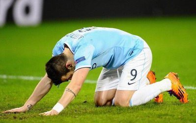 مهاجم منچستر‌سیتی سه ماه خانه نشین شد