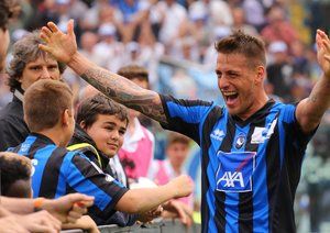 جرمان گوستاو دنيس|خوشحالی مهاجم اتالانتا بعد ار باز کردن دروازه ی میلان