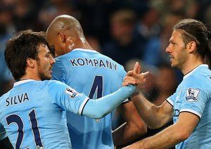 وینسنت کمپانی -داوید سیلوا -  ديميكيليس|شادمانی بازیکنان سیتی بعد از گل دمیکلیس