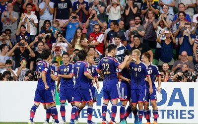 جام ملت های آسیا 2015 | ژاپن 2 - اردن 0 / ژاپن با پیروزی و صدرنشینی مرحله گروهی را به پایان رساند + چیدمان دو تیم، گزارش تصویری و ویدئوی مسابقه