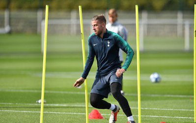 برنامه کاتالان ها برای برطرف کردن مشکلات خط دفاعی / بارسا به صورت جدی خواهان جذب بازیکن تاتنهام شد