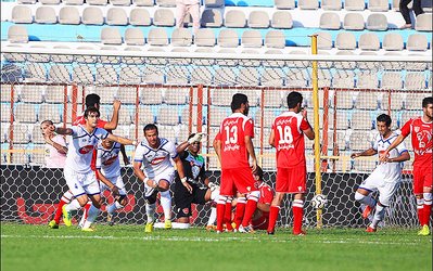 مهرداد اولادی در گفت‌وگو با متافوتبال: گلزنی به پرسپولیس لذت زیادی دارد / شانس بیاوریم، نتایج سال گذشته را تکرار می کنیم