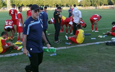 تاکید بر همکاری باشگاه‌ها با تیم فوتبال امید