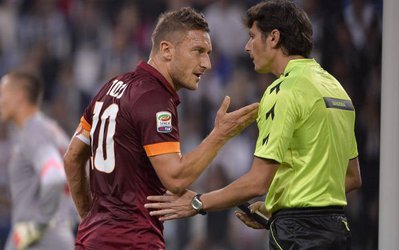 توتی: یوونتوس به کمک داوران پیروز می‌شود