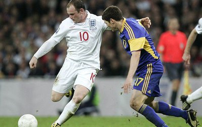 ورود رونی به باشگاه 100‌تایی‌ها در بازی با اسلونی