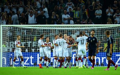 مقدماتی یورو 2016 | آلمان 2 - اسکاتلند 1 / اولین پیروزی شاگردان لو